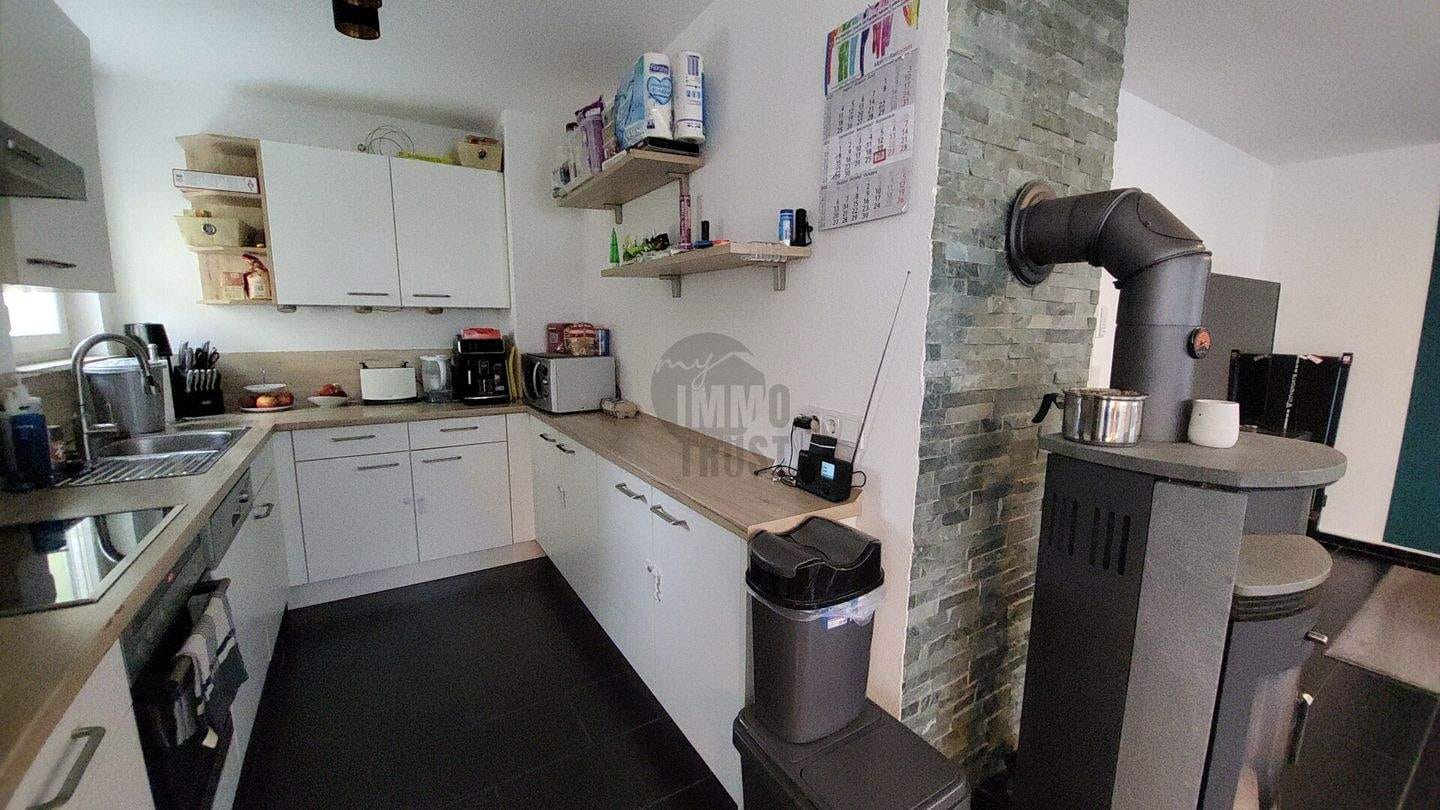 Immobilie in Neubrunn - NEUWERTIGE WERKSTATT (ca. 136 m² Nutzfläche) MIT SANIERTEM WOHNHAUS (ca. 94 m² Wohnfläche) - Bild 2