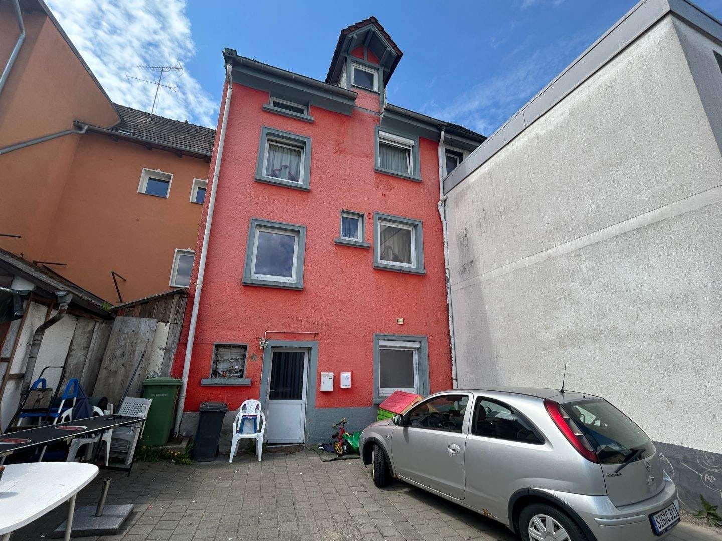 Immobilie in Meßkirch - Viel Platz zum Leben und Entfalten: Einfamilienhaus im Herzen von Meßkirch - Bild 0