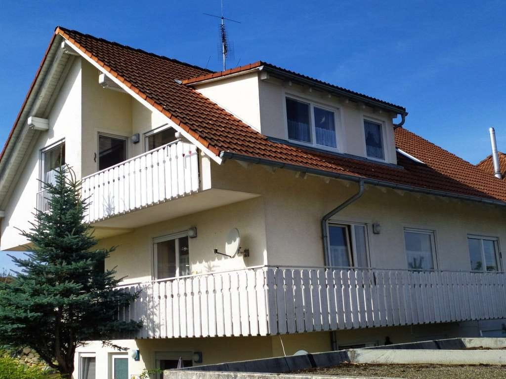 Immobilie in Hohenfels - Schöne 3-Zi.-Whg. inmitten der Natur und absolut ruhig gelegen mit gr. Balk - Bild 0