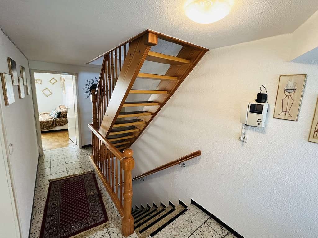 Immobilie in Scheer - PRAKTISCHES EINFAMILIENHAUS  IN RUHIGER LAGE MIT SCHEUNE, GARAGE, 8  ZIMMERN & VIEL POTENZIAL - Bild 3