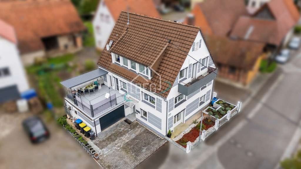 Immobilie in Allmersbach im Tal - Flexibel wohnen unter einem Dach: Einfamilienhaus 
mit drei separaten Einheiten - Bild 1