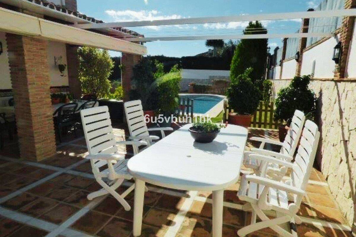 Immobilie in Wietzendorf - Charmante dreistöckige Villa im andalusischen Stil, südlich ausgerichtet - Bild 4