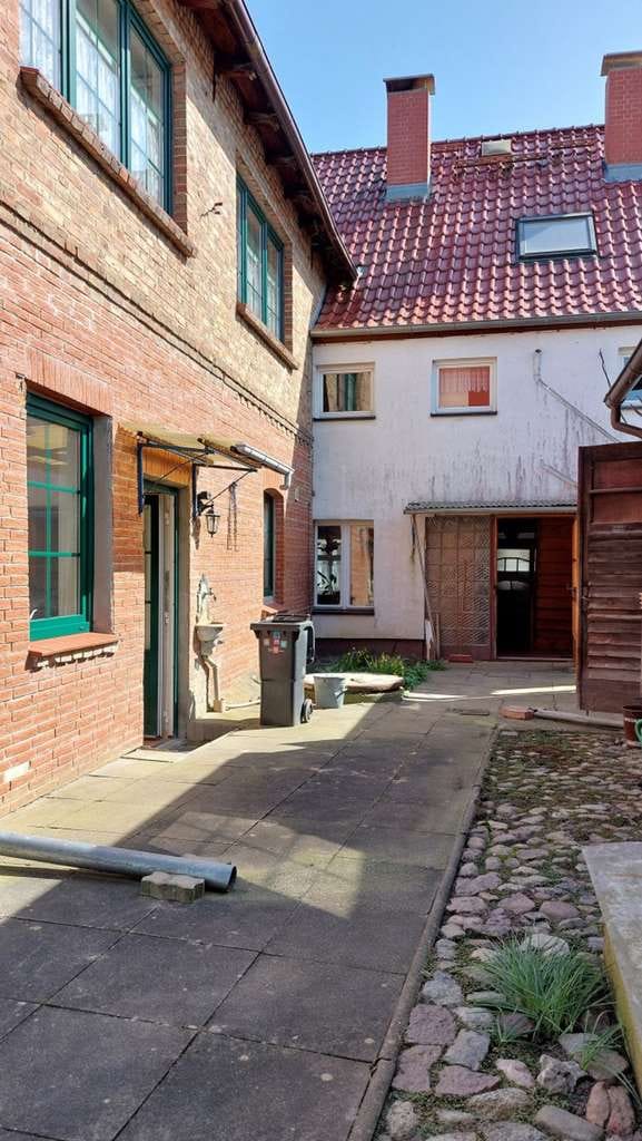 Immobilie in Loitz - Hier wartet ein besonderes Haus mit altem Charm und viel Potenzial auf neue Eigentümer - Bild 0