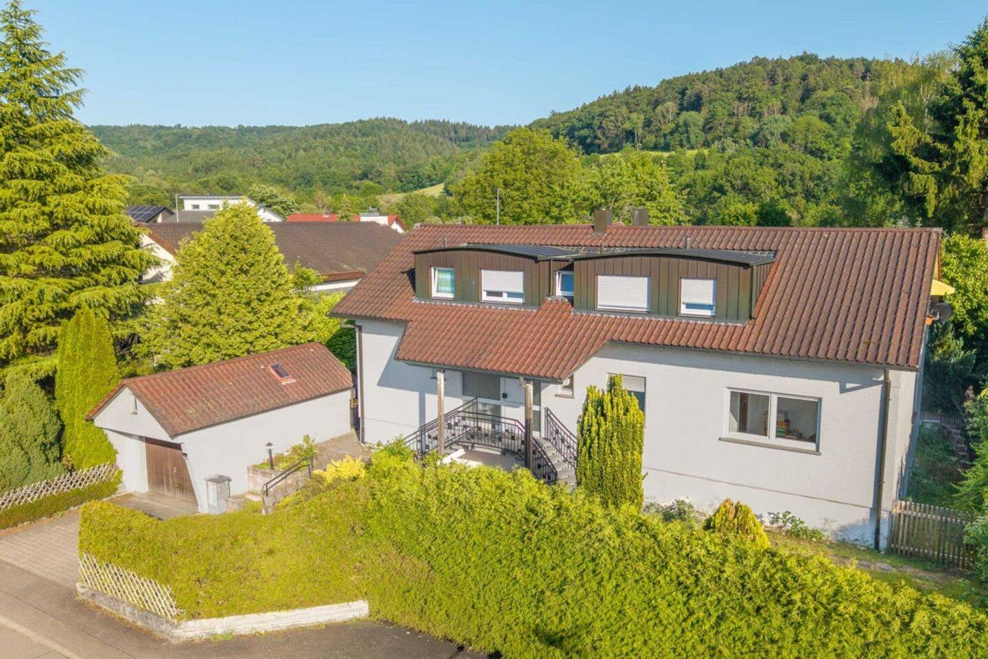 Immobilie in Rudersberg - Attraktives Generationenhaus oder Kapitalanlage in Rudersberg mit 3 Wohneinheiten, Garten und Garage - Bild 2