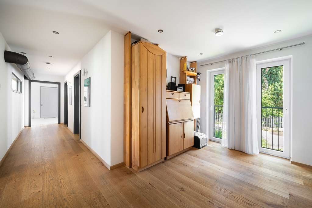 Immobilie in Zolling - Flexibles 4-Parteien-Haus in Zolling: Perfekt für Anleger, Eigennutzer oder Mehrgenerationen - Bild 2