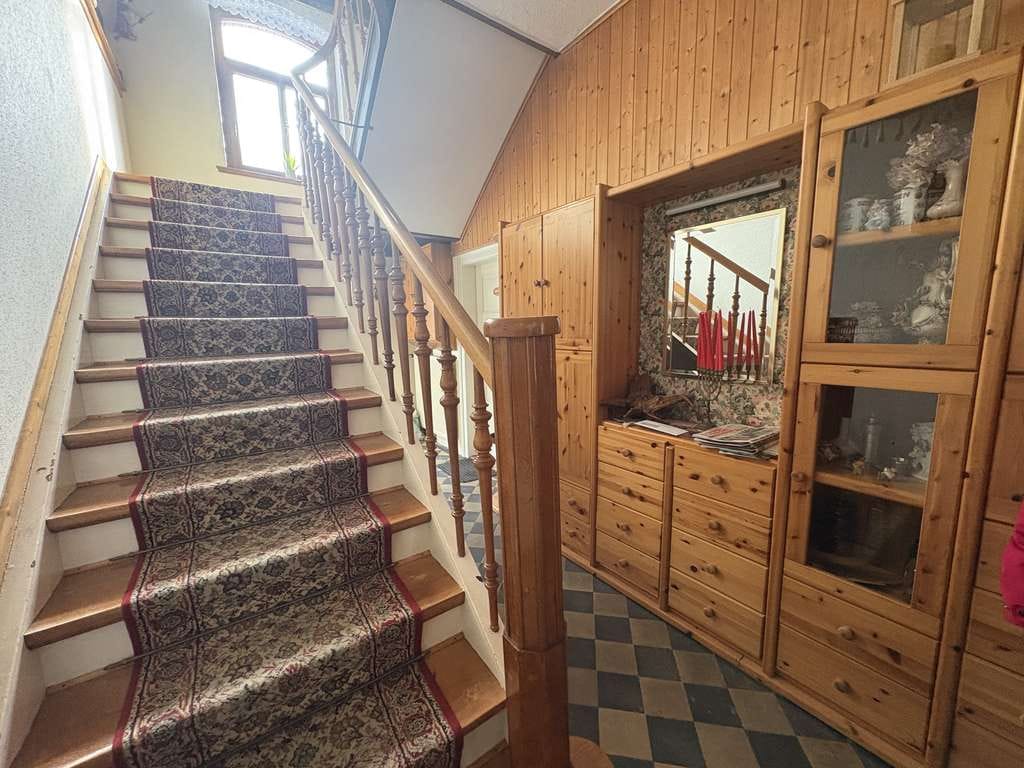 Immobilie in Seesen - Ein Mehrfamilienhaus mit Gewerbeeinheit – solide Kapitalanlage in zentraler Lage von Seesen - Bild 1
