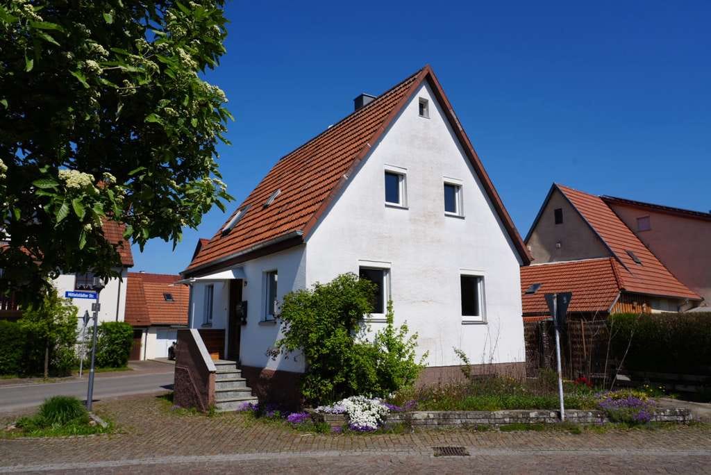 Immobilie in Riederich - Handwerker aufgepasst, Haus mit viel Potenzial und Top Lage - Bild 1