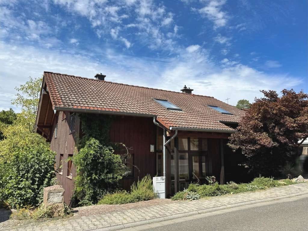 Immobilie in Lambrecht - Außergewöhnliches Architektenhaus mit Galerie, Einliegerwohnung und großzügigem Grundstück - Bild 1