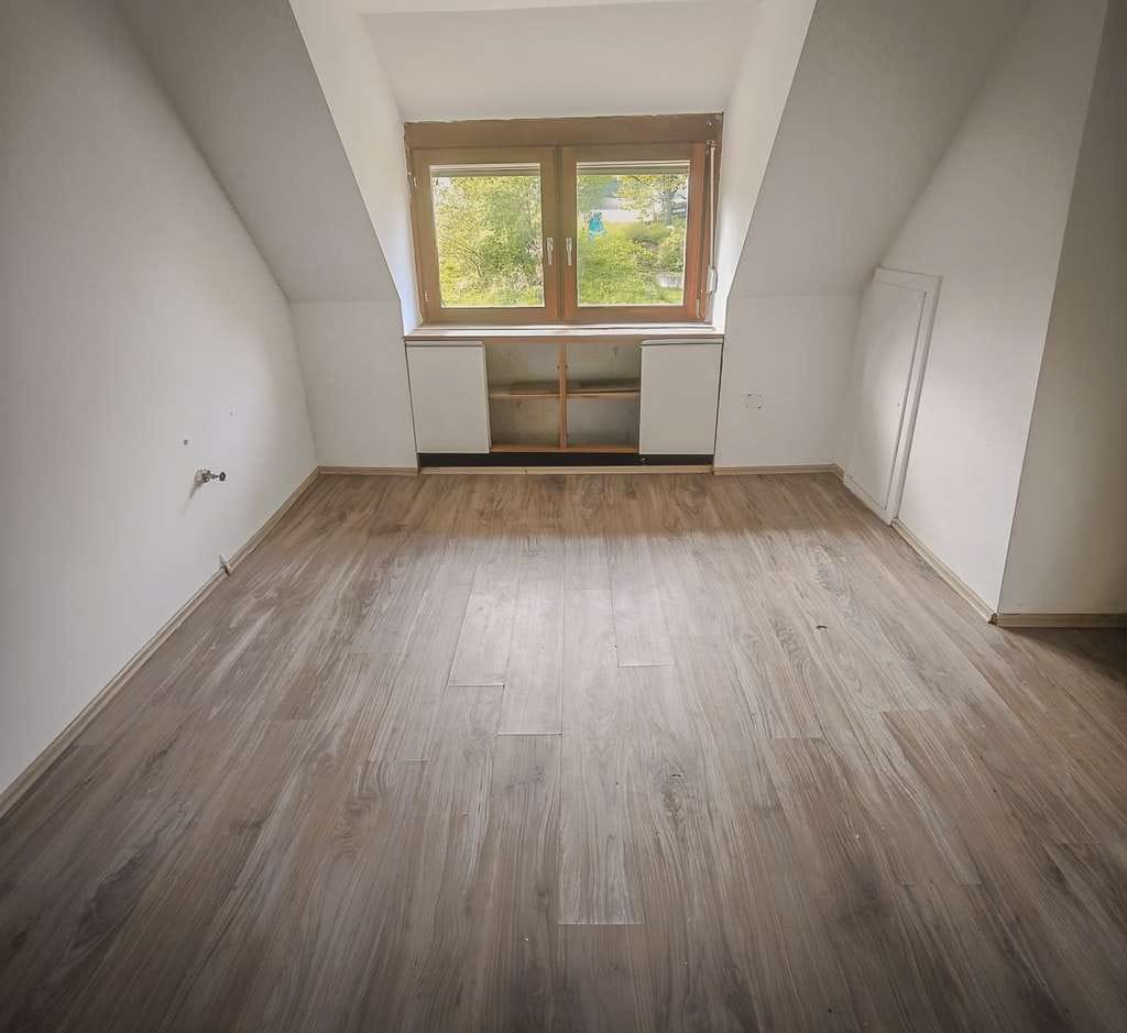 Immobilie in Rockenhausen - Großzügiges Haus mit 11 Zimmern, Wintergarten und flexiblem Nutzungspotenzial - Bild 4