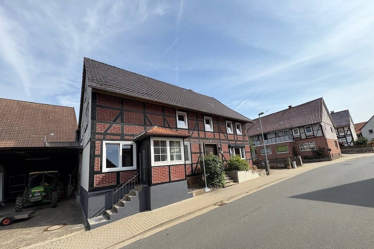 Immobilie in Kalefeld - Zweifamilienhaus mit Anbau, Innenhof und Garten in Sebexen! - Bild 1