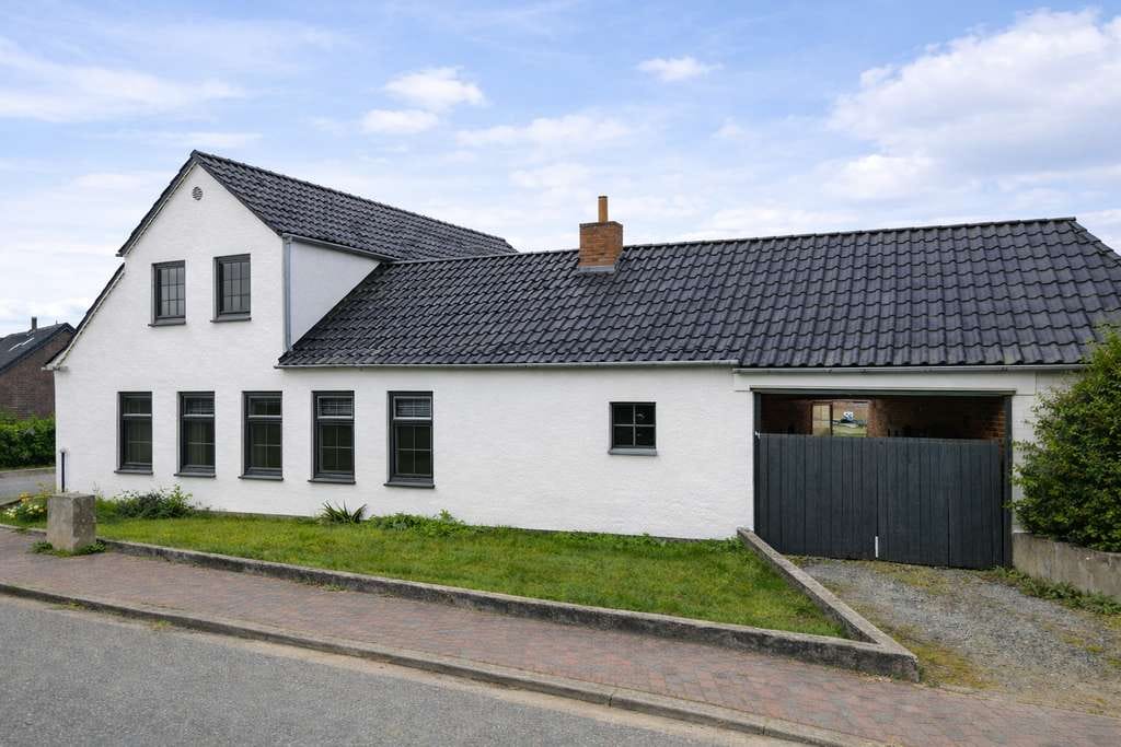 Immobilie in Stockelsdorf - Mehrfamilienhaus oder großes EFH mit großem Grundstück in Stockelsdorf-Dissau - Bild 4