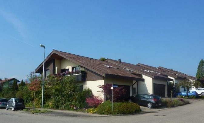 Immobilie in Weilheim an der Teck - *** 2-Familienhaus mit zusätzlicher ELW auf Erbbaurecht *** - Bild 0