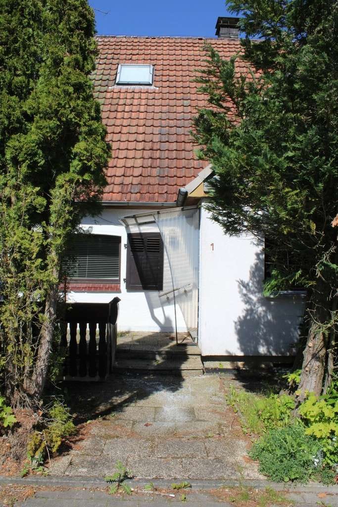 Immobilie in Medebach - Sanierungsbedürftiges Einfamilienhaus mit Garten in top Lage von Medebach - Bild 4