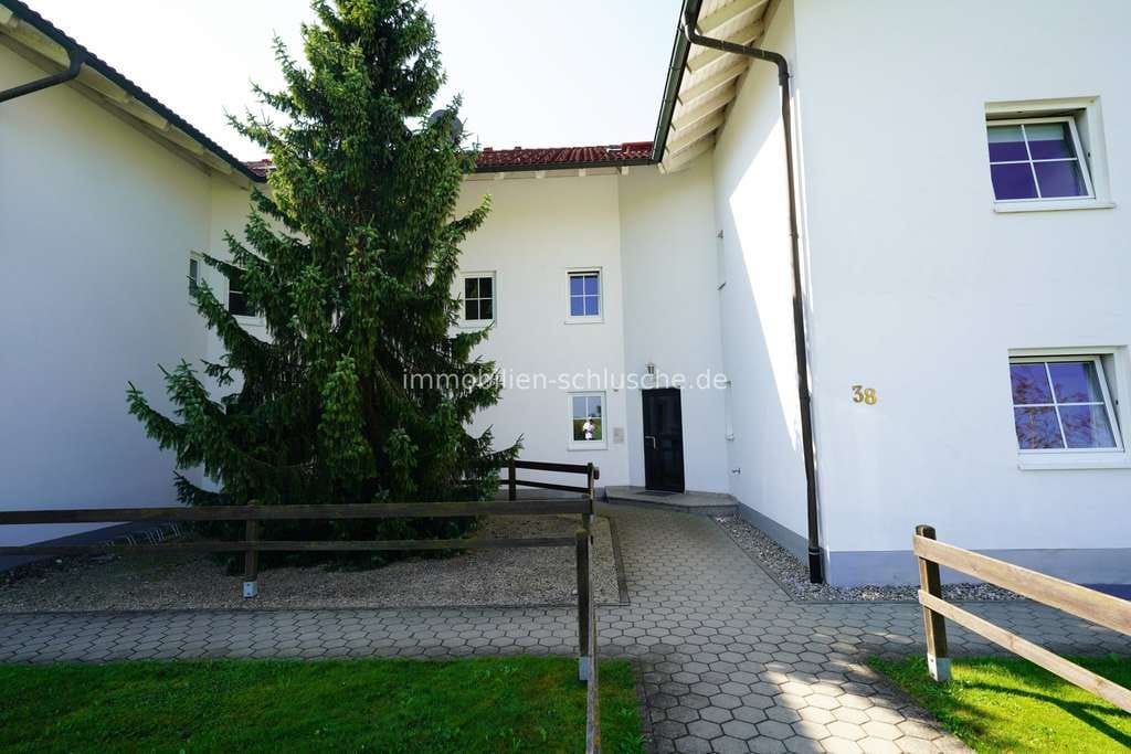 Immobilie in Tannheim - Kapitalanlage - Preisgünstige gut vermietete 3 Zimmer Dachgeschoßwohnung mit großem Balkon - Bild 4