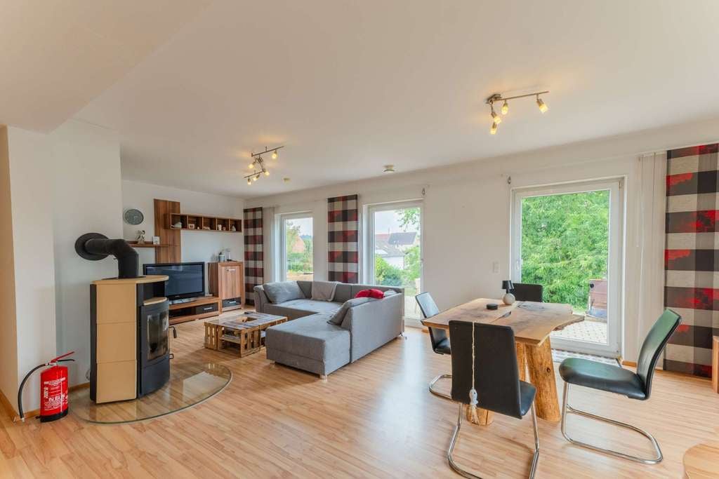 Immobilie in Neustetten - Gepflegtes Einfamilienhaus in Neustetten-Wolfenhausen - Bild 2