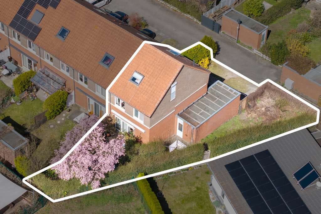 Immobilie in Falkensee - Attraktives, vermietetes Reihenendhaus mit Garage und sonnigem Südgarten - Bild 0