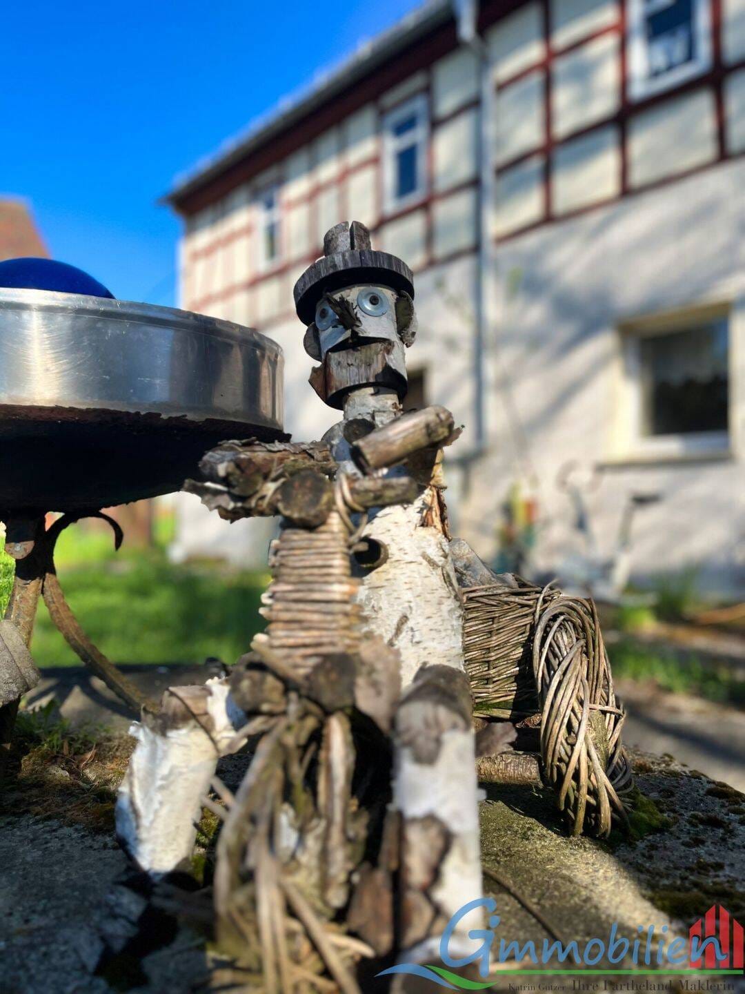 Immobilie in Borna - Traumhaftes Fachwerkhaus mit großzügigem Hof - Wohnen und Leben auf 330 m² in idyllischer Seenähe - Bild 3