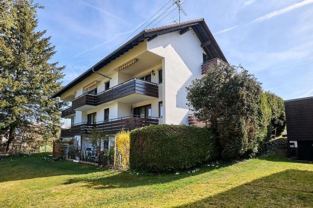 Immobilie in Ühlingen-Birkendorf - Ihre Wohlfühloase in Birkendorf: 3 Zimmer Einbauküche, traumhafter Blick, ruhig und grün! Garage ... - Bild 0