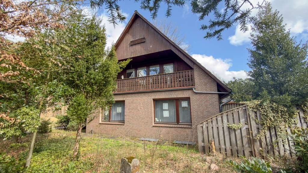 Immobilie in Bad Bodenteich - Direkt am Wald. Großzügiges Einfamilien-Haus in Bad Bodenteich.... natürschöne und dennoch zentrale  - Bild 1