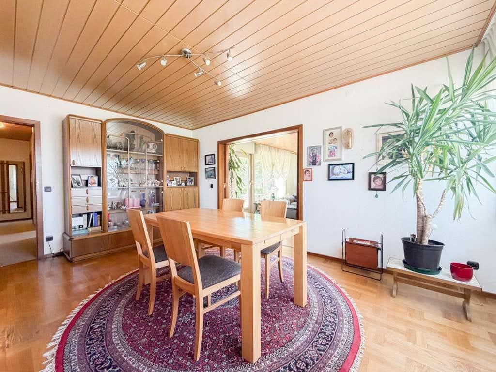 Immobilie in Niederfüllbach - Bungalow mit schönem Garten und Doppelgarage in ruhiger Lage von Niederfüllbach - Bild 3