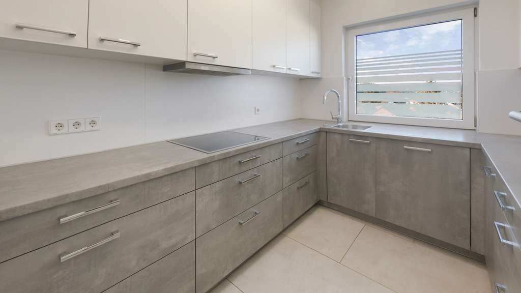 Immobilie in Offenau - Wohnen mit Ausblick: Großzügige Wohnung mit Balkon und Garage - Bild 2