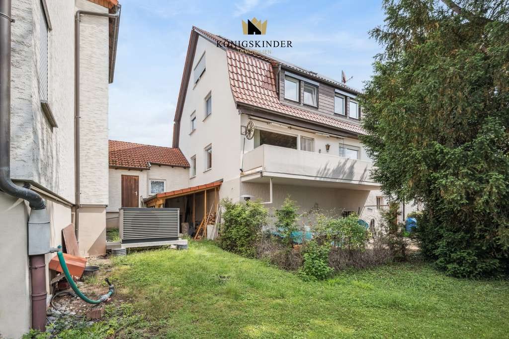 Immobilie in Remshalden - Gepflegtes Mehrfamilienhaus mit 2 Garagen und parkähnlichen Garten - Bild 0
