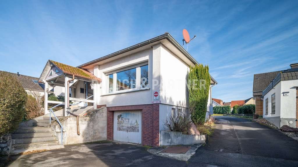Immobilie in Ense - Interessantes Wohnhaus mit großzügigem Grundstück und Potenzial in Niederense - Bild 1