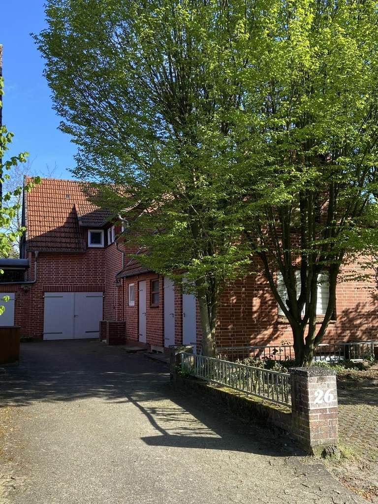 Immobilie in Kirchlinteln - Einfamilienhaus mit großem Hintergarten und viel Abstellraum - Bild 0