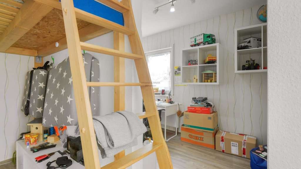 Immobilie in Großbreitenbach - *** Altbau trifft Moderne – Vielseitiges Zuhause für die ganze Familie - Bild 3