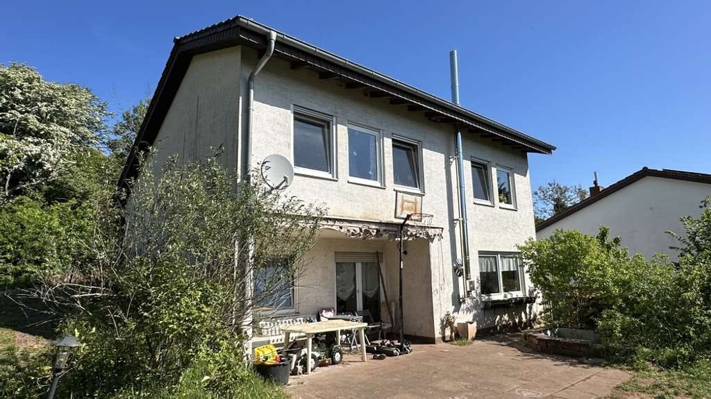 Immobilie in Eisenberg (Pfalz) - Einfamilienhaus in Split-Level-Architektur im beliebten Wohngebiet Steinborn - Bild 4