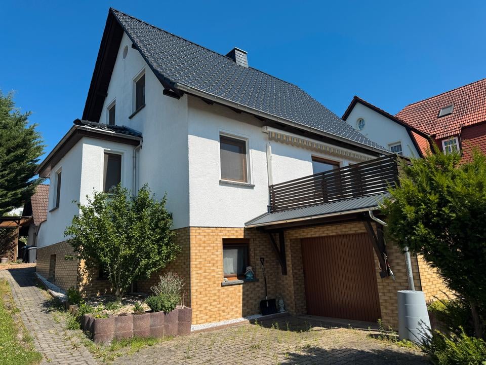 Immobilie in Harth-Pöllnitz - Großzügiges Einfamilienhaus mit Sauna, Sonnenterrasse und drei Garagen in Berga-Wünschendorf. - Bild 0