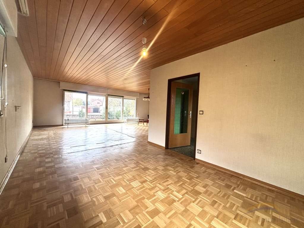 Immobilie in Uetze - Einfamilienhaus mit großem Garten – Viel Platz für Ihre Ideen! - Bild 4