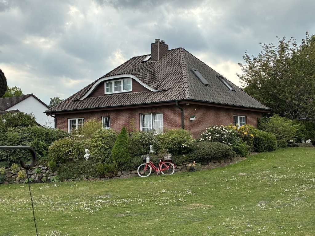 Immobilie in Bebensee - Einfamilienhaus mit Einliegerwohnung - Bild 0