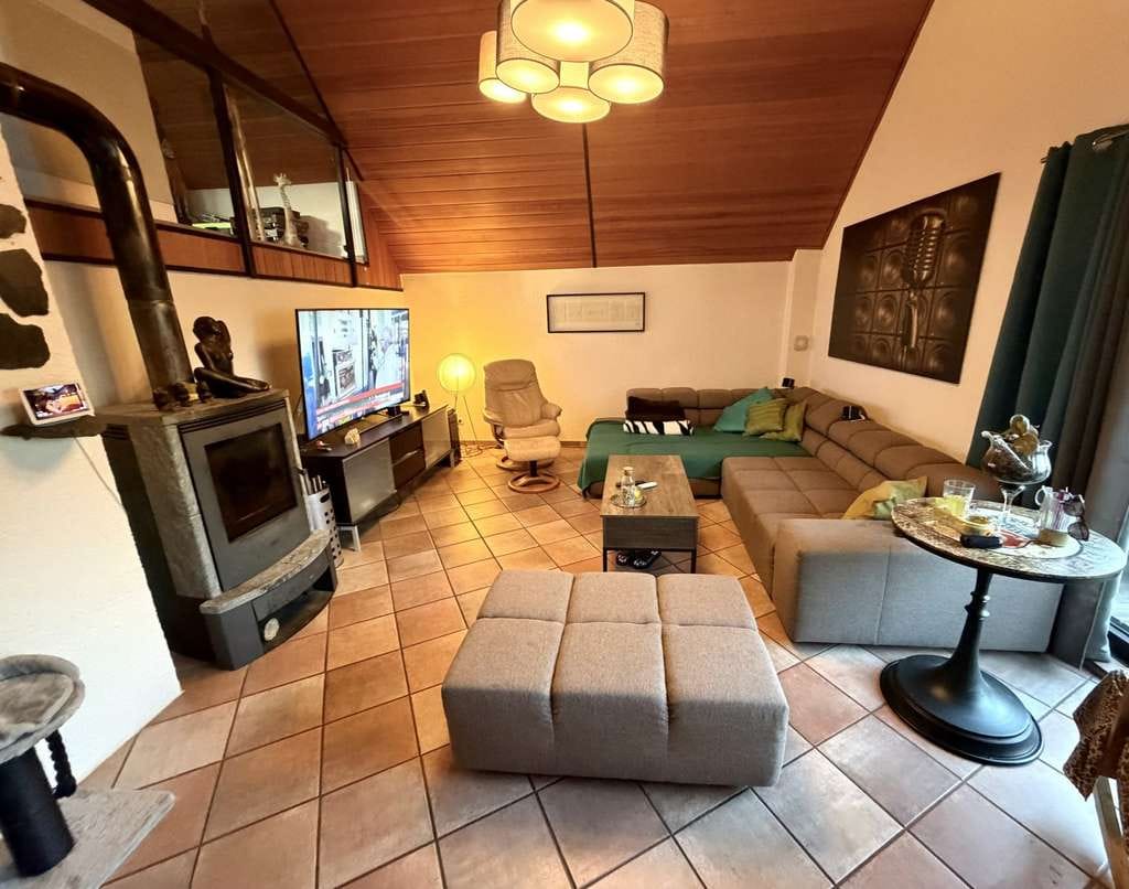Immobilie in Kasel - Geschmackvolles Reihenendhaus mit Sonnenterrasse und Carport! - Bild 1