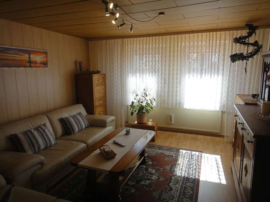 Immobilie in Helsa - gepflegtes und gemütliches Einfamilienhaus mit Garten und Gartenhaus - Bild 3