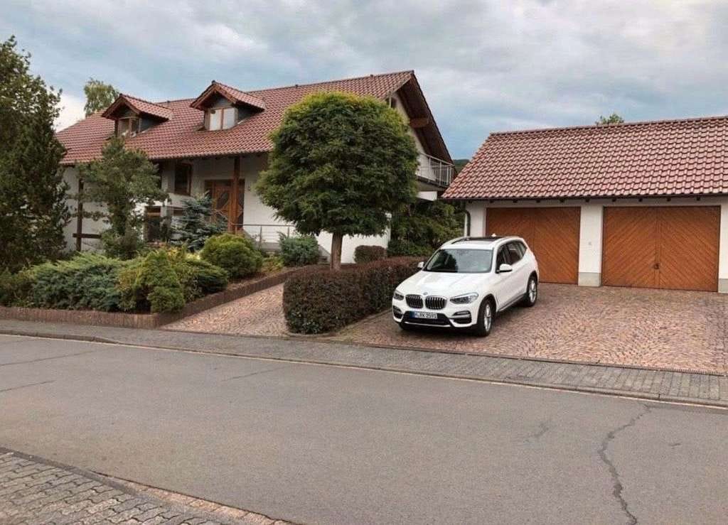 Immobilie in Neustadt (Wied) - Modernisiertes Zweifamilienhaus in Ruhiglage am Waldrand 446 m² Wohn-u.Nutzfläche Topaus - Bild 2