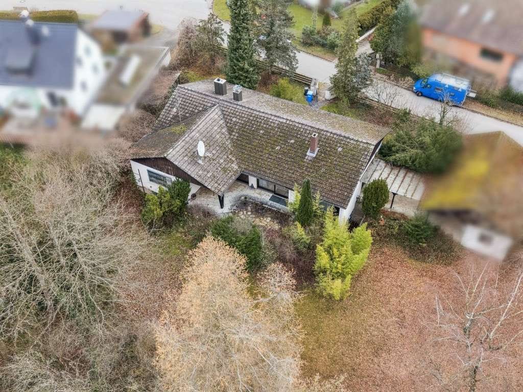 Immobilie in Altdorf bei Nürnberg - Bungalow mit vielen Highlights inkl. Doppelgarage, Pool und großem Garten in Altdorf/Hagenhausen - Bild 0