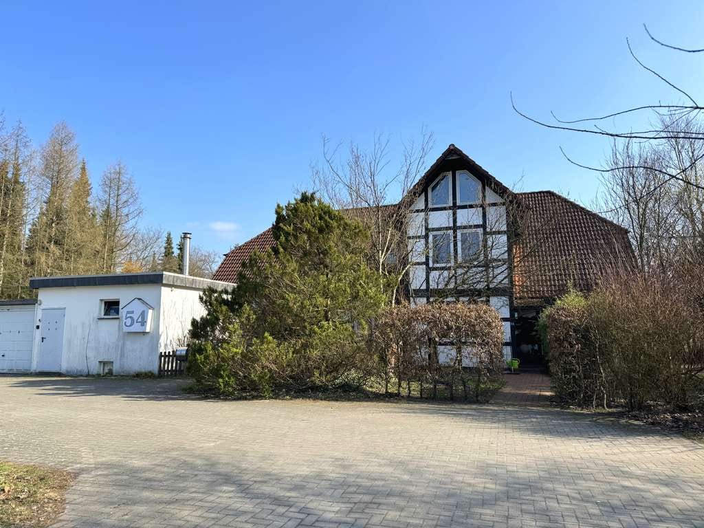 Immobilie in Faßberg - Provisionsfrei: Ehemaliges Bauernhaus für Pferdefreunde nähe Heidesee - Bild 1