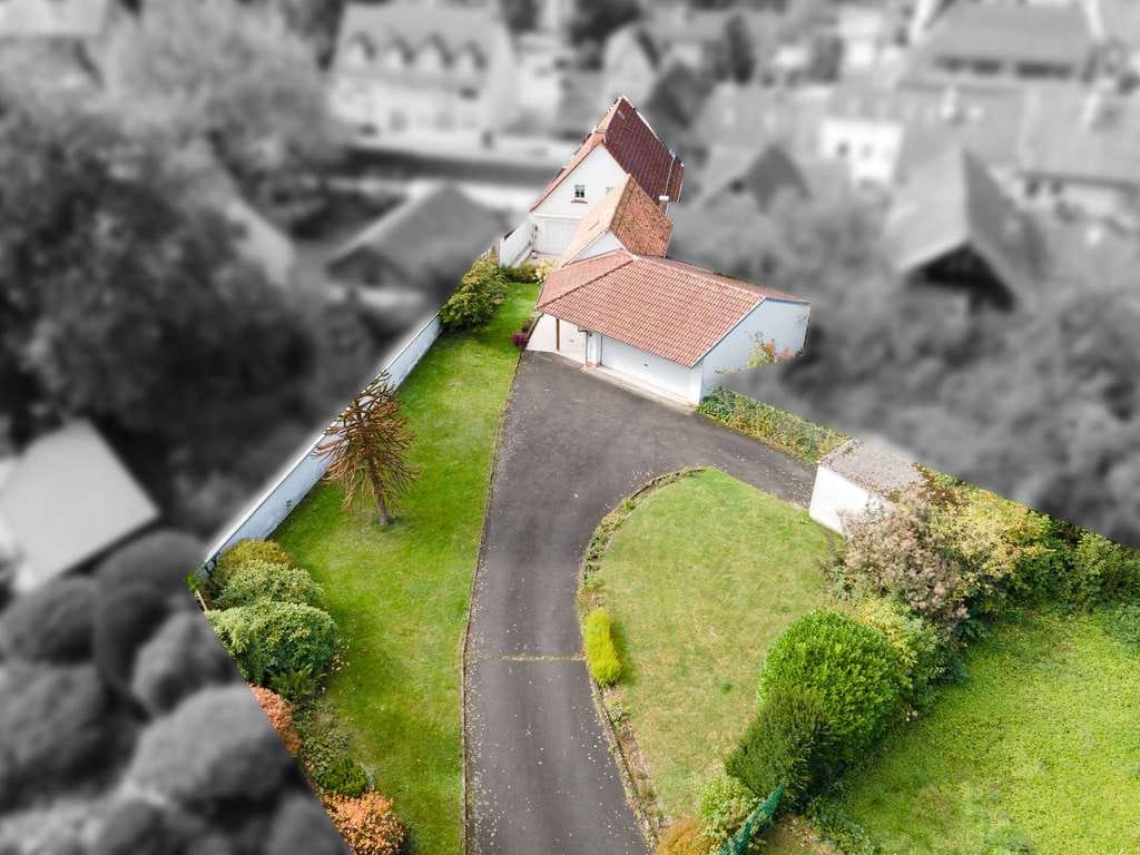Immobilie in Schöllkrippen - Zwei Häuser, ein Grundstück, eine Entscheidung: Sofort einziehen – in Ruhe verwirklichen - Bild 3