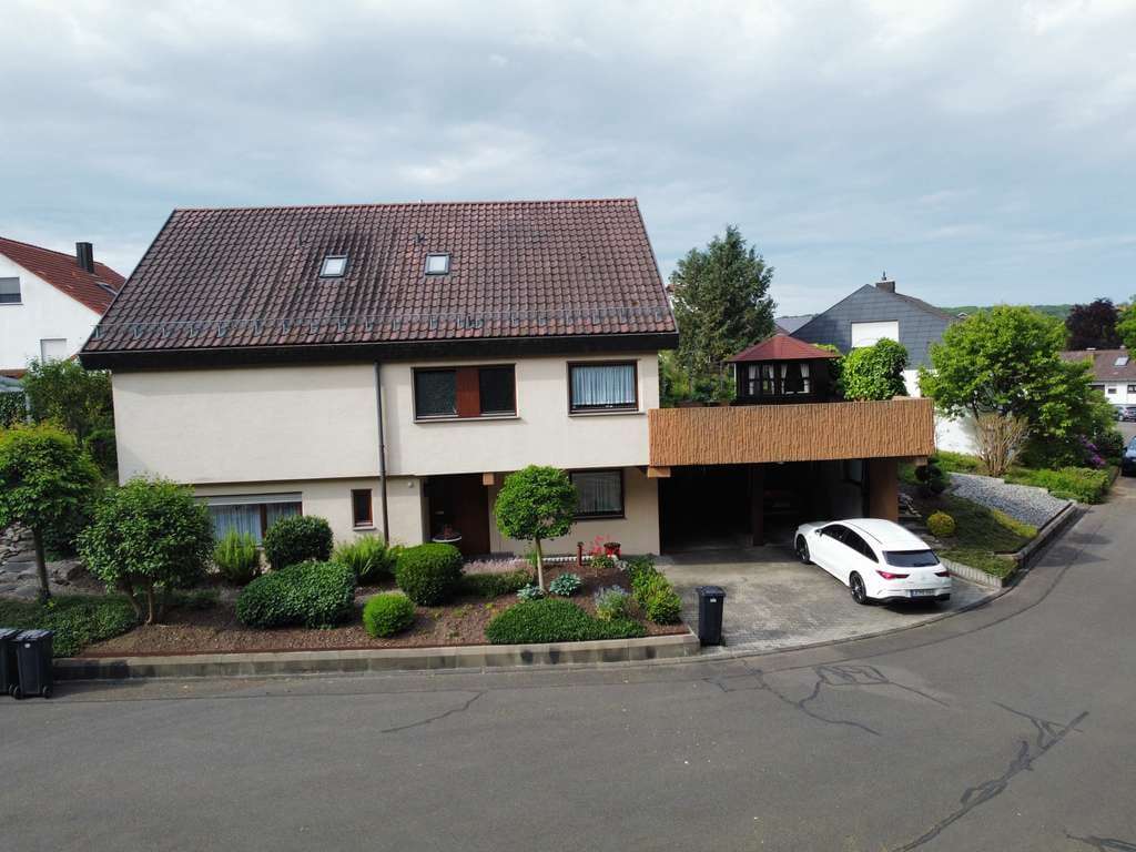 Immobilie in Riederich - Raum, Ruhe und viel Zuhause – Einfamilienhaus mit Dachterrasse & Sauna - Bild 2