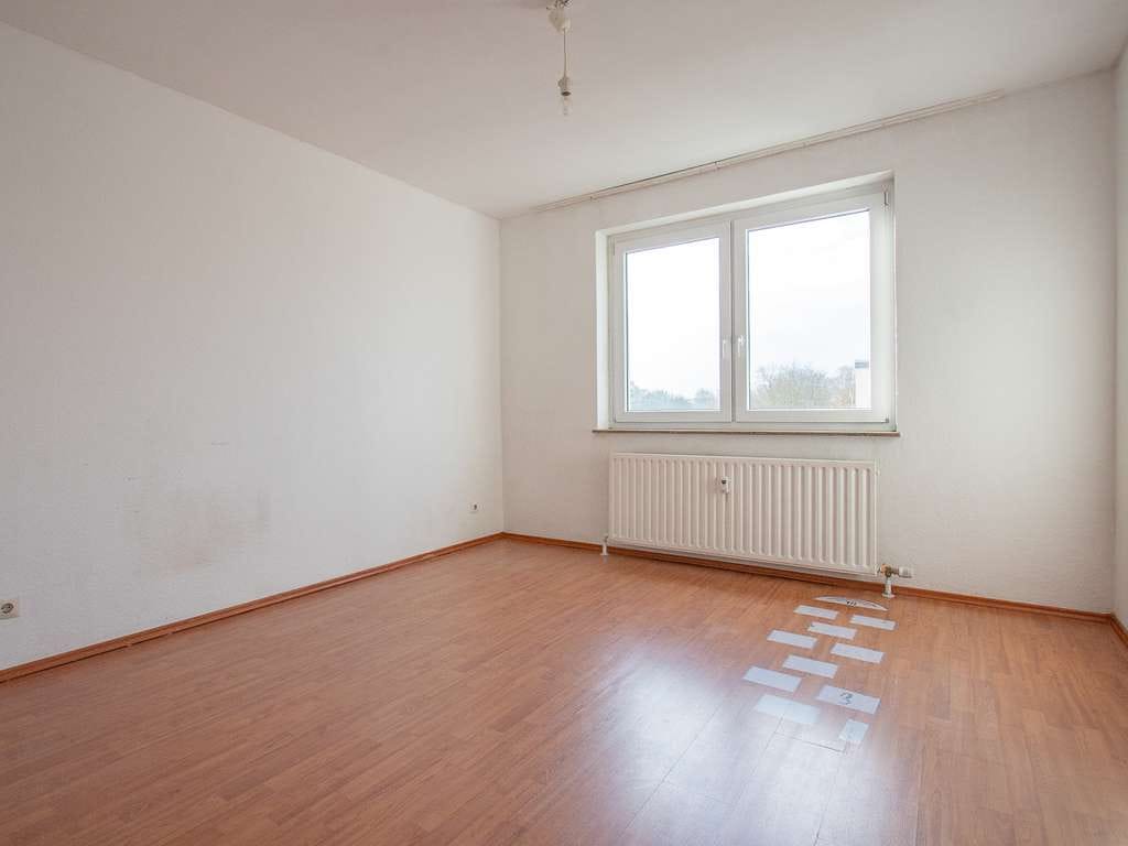Immobilie in Bielefeld - Attraktive 3-Zimmer-Wohnung mit Balkon, Aufzug und Stellplätzen! - Bild 2