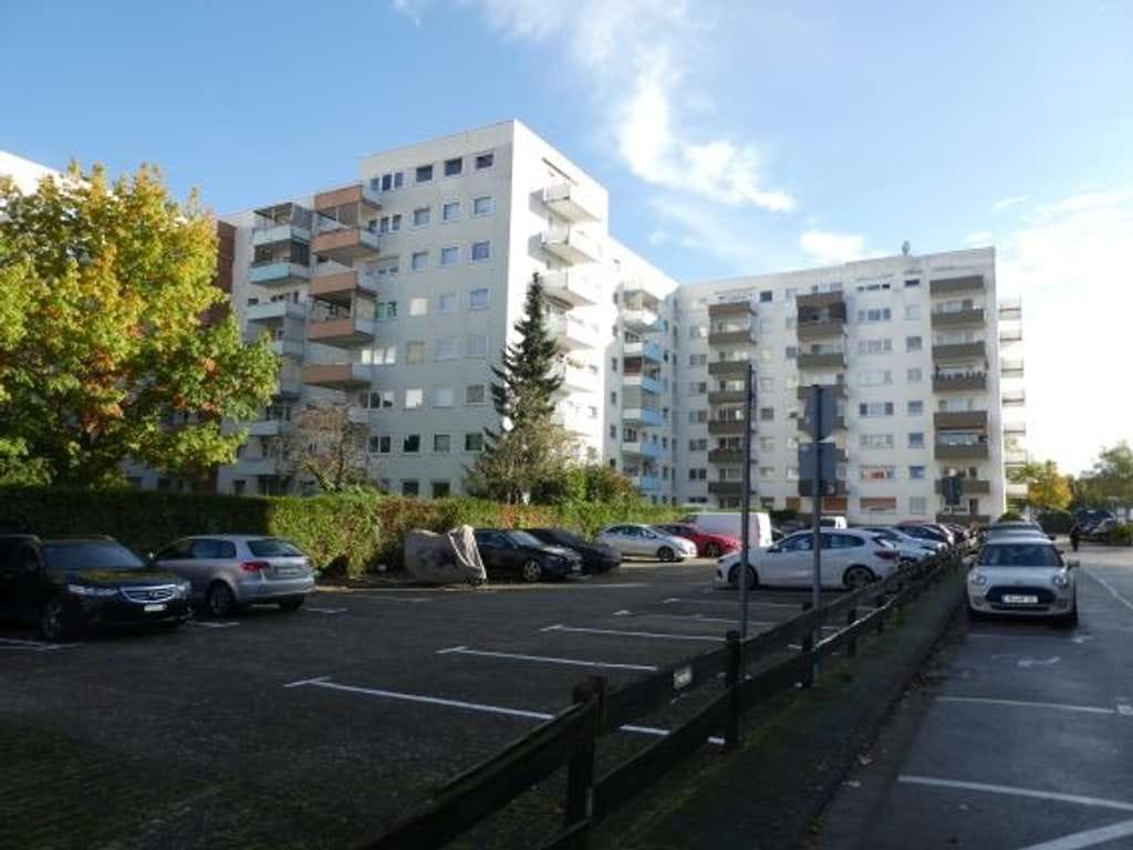 Immobilie in Hanau - Vermietete Eigentumswohnung mit Balkon und Stellplatz - Bild 0