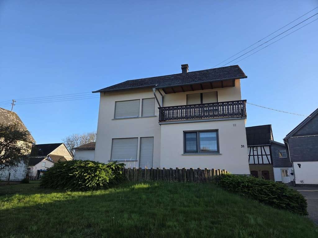 Immobilie in Heinzenbach - 🏡 Freistehendes Einfamilienhaus mit großer Scheune auf 1.674 m² Grundstück - Bild 0