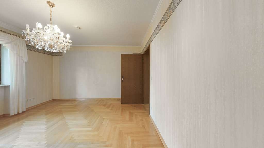 Immobilie in Roßtal - Großzügige 3-Zimmer-Wohnung mit Garage und Gestaltungsspielraum in Roßtal - Bild 4