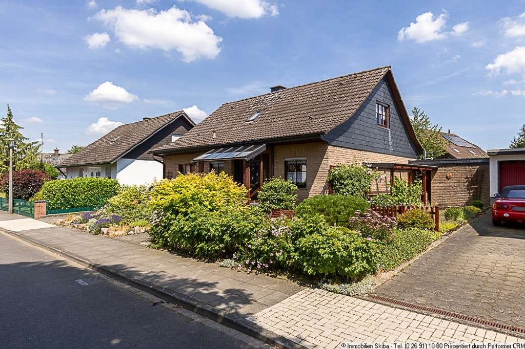 Immobilie in Rheinbach - Ruhiges Wohngebiet: Gepflegtes Wohnhaus mit Garten und Garage auf Erbpachtgrund in Oberdrees - Bild 3