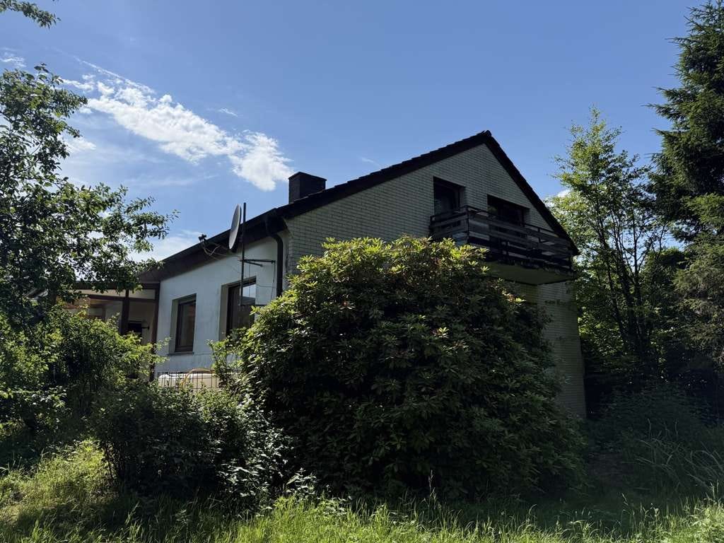 Immobilie in Simmerath - Großzügiges Wohnhaus mit ELW und schönem Grundstück in ruhiger Lage von Lammersdorf - Bild 0