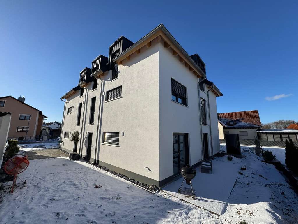 Immobilie in Ernsgaden - Großzügige Erdgeschosswohnung mit Terrasse und Garten in Ernsgaden zu verkaufen! - Bild 0