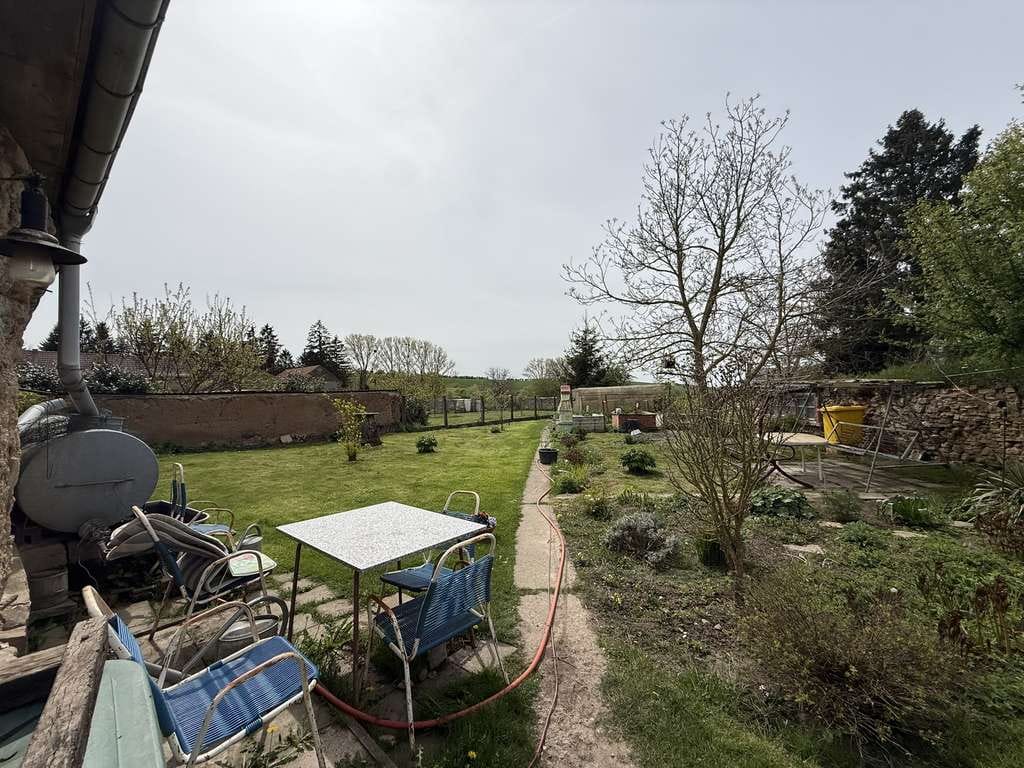 Immobilie in Kölleda - Bauernhaus mit viel Platz, großem Hof, Scheune und Gartenidylle in Großmonra5+10+18+9+7+3+10+5+14+8 - Bild 0