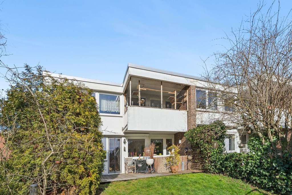Immobilie in Erftstadt - Gepflegtes Mehrfamilienhaus mit fünf Wohneinheiten und Garagen in Erftstadt-Lechenich - Bild 3