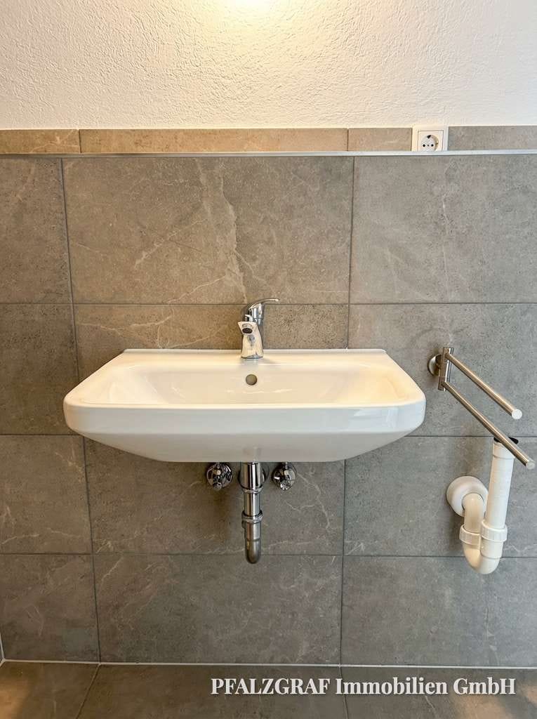 Immobilie in Stromberg - Renovierte Etagenwohnung - Ideale Kapitalanlage - Bild 4
